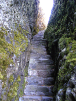 L‘escalier de la Reine rocher de Carlat - Paroisse de la Croix Saint Pierre