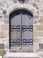 Le porche de l‘église de Giou de Mamou