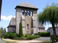 Extérieur de l‘église de Teissières les Boulies
