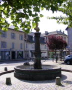 Arpajon sur Cère - La fontaine